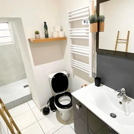 Apartament Cocon Centre-ville Wifi Tv Hd Nîmes